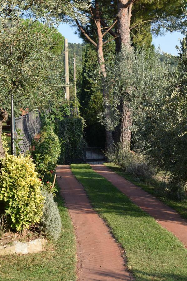 バーニョ・ア・リポリ Casale Asciolo Bed & Breakfast エクステリア 写真